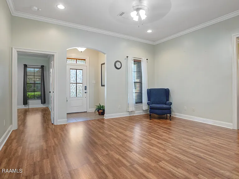 1101 Christopher St — Photo 3