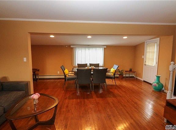 Formal Extened Dining Area