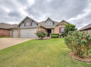 8216 NW 158th St, Edmond, OK 73013