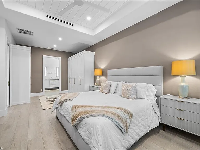 6597 Caldecott Dr — Photo 17