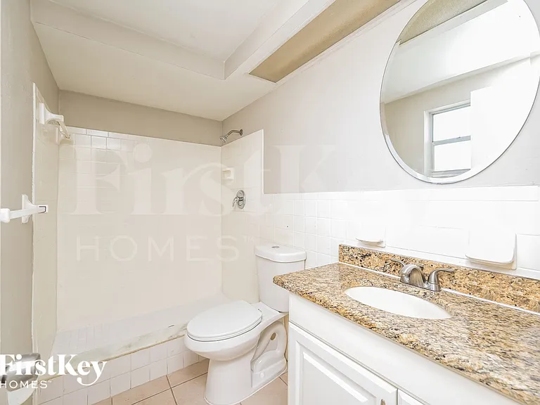 10905 Kingsbridge Rd — Photo 10