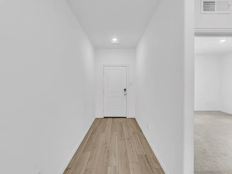 8425 Honeylocust St — Photo 2