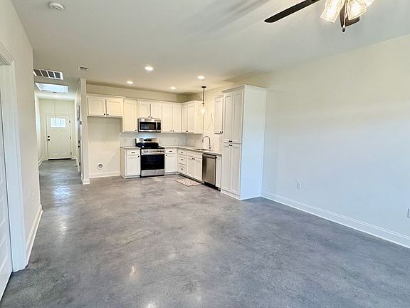 3rd image of 8073 Arnold Rd #3B