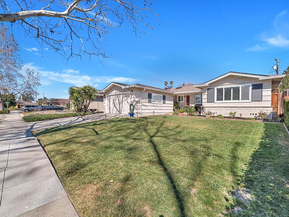 1st image of 2494 Cordoba Way