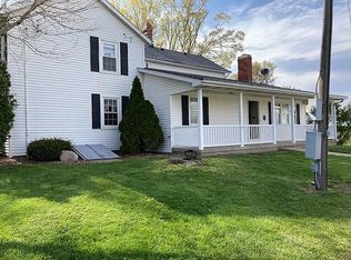 26566 Queenwood Rd, Morton, IL 61550