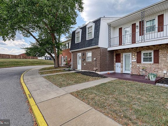 4th image of 1617 Devers Rd