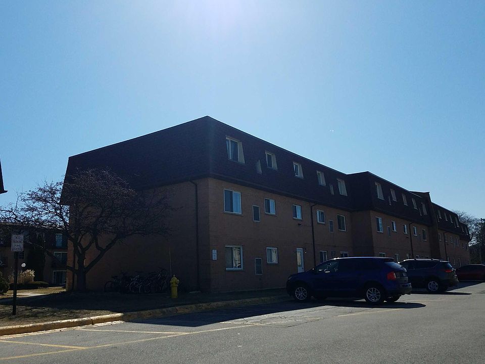 1st image of 9470 Bay Colony Dr APT 1N