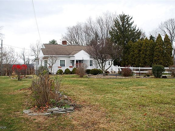 3rd image of 1355 Highland Ave