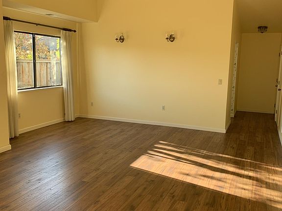 5th image of 920 5th St W Unit C