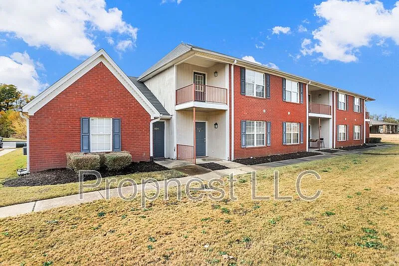 798 Barrington Woods Cv #A