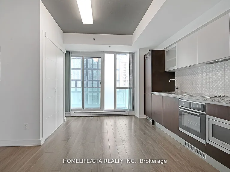 220 George St #506 — Photo 7