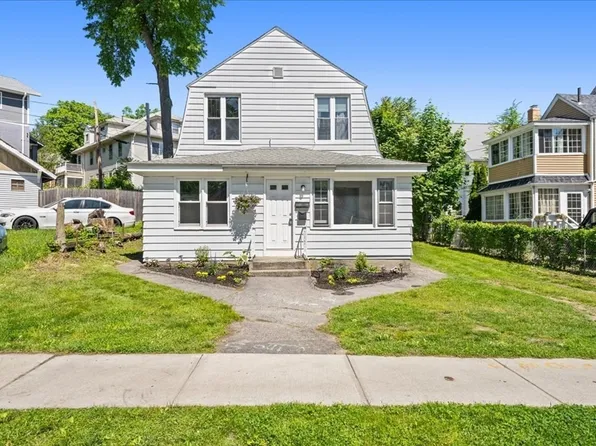 4 Howland Ter, Worcester, MA 01602