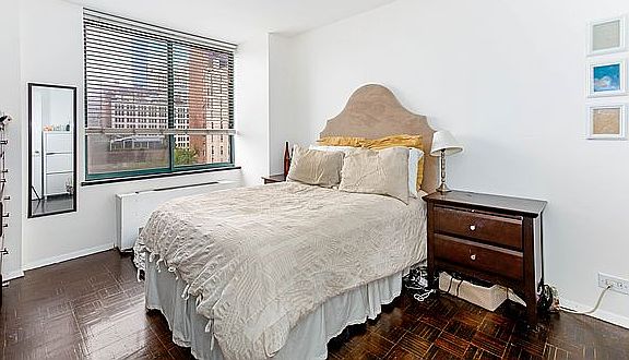 5th image of 127 E 30th St APT 10C