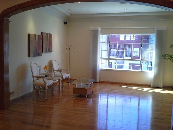 3rd image of 514 12th Ave