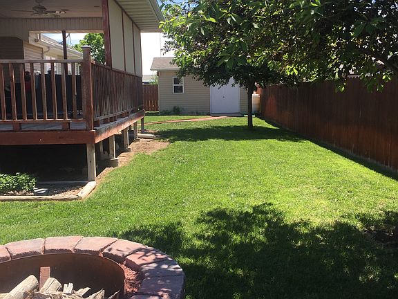 Fire pit & Covered Deck