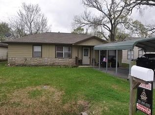 708 S Nugent St, La Porte, TX 77571