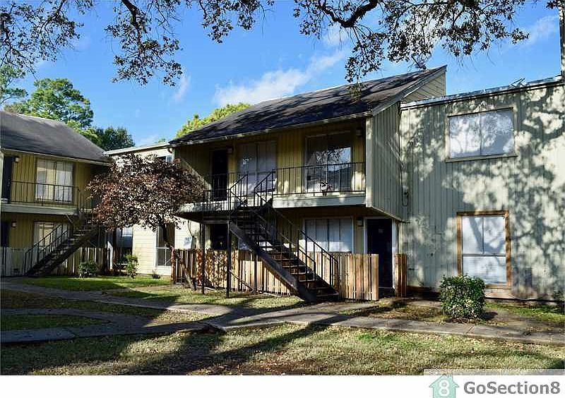 1st image of 5625 Antoine Dr #1106