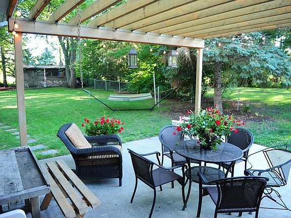 pergola/patio