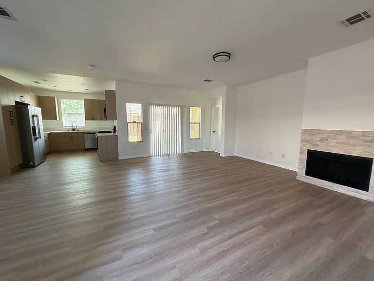 2304 Morningside Ave — Photo 5