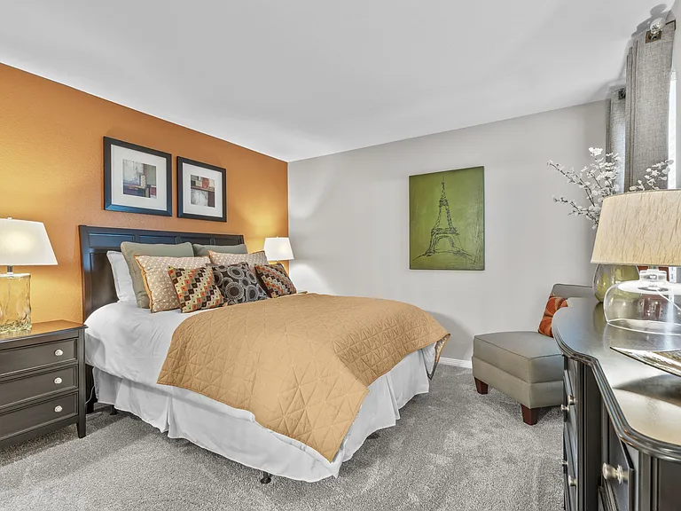 Regency Place — Photo 19