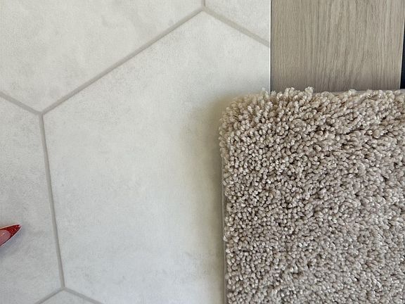 3rd image of 7211 Fox Glen Cir SE