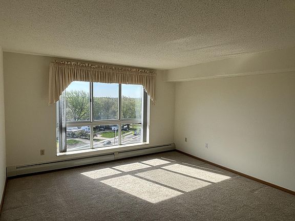 5th image of 6711 Lake Shore Dr S APT 813
