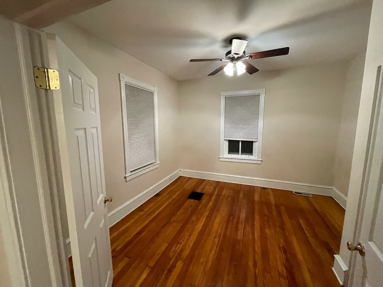 119 W Broad St — Photo 3