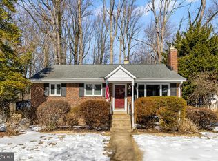 6522 Oakwood Dr, Falls Church, VA 22041