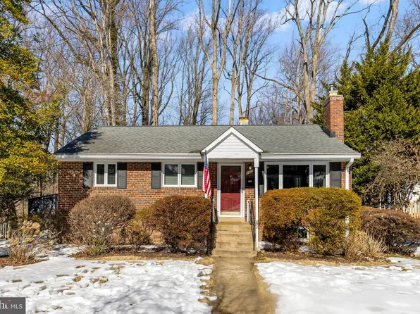 6522 Oakwood Dr, Falls Church, VA 22041