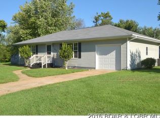 411 W Newton St, Eldon, MO 65026