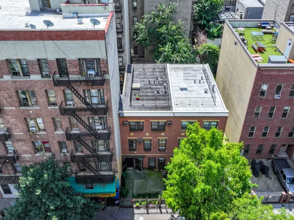 384 South Fifth Street image 10 of 11