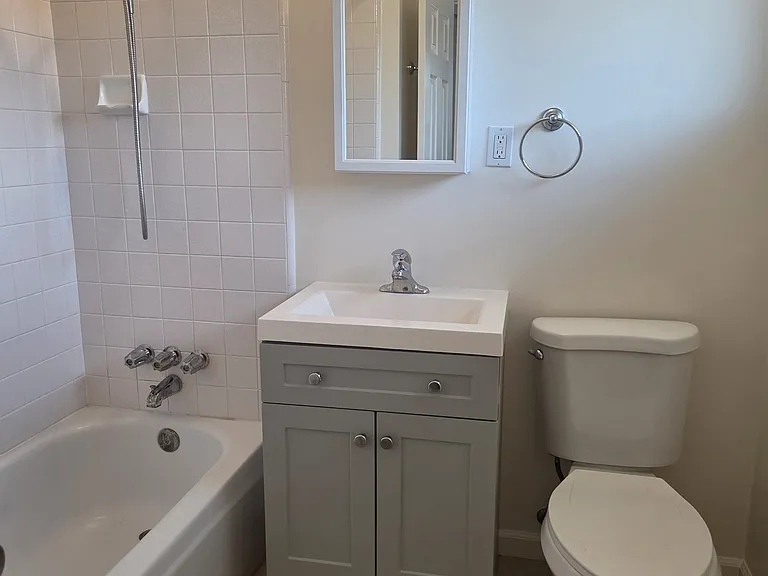 306 Perrymont Ave — Photo 8
