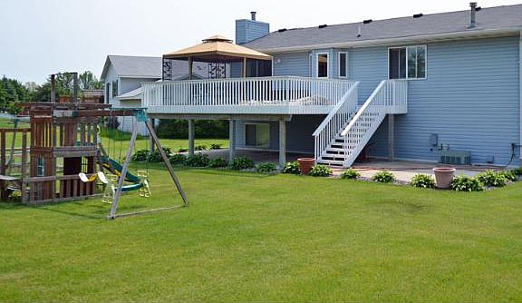 5th image of 9037 Nevada Cir N