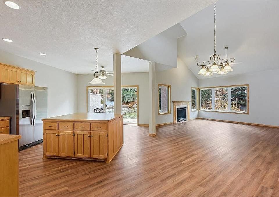 2nd image of 740 Cherrywood Cir