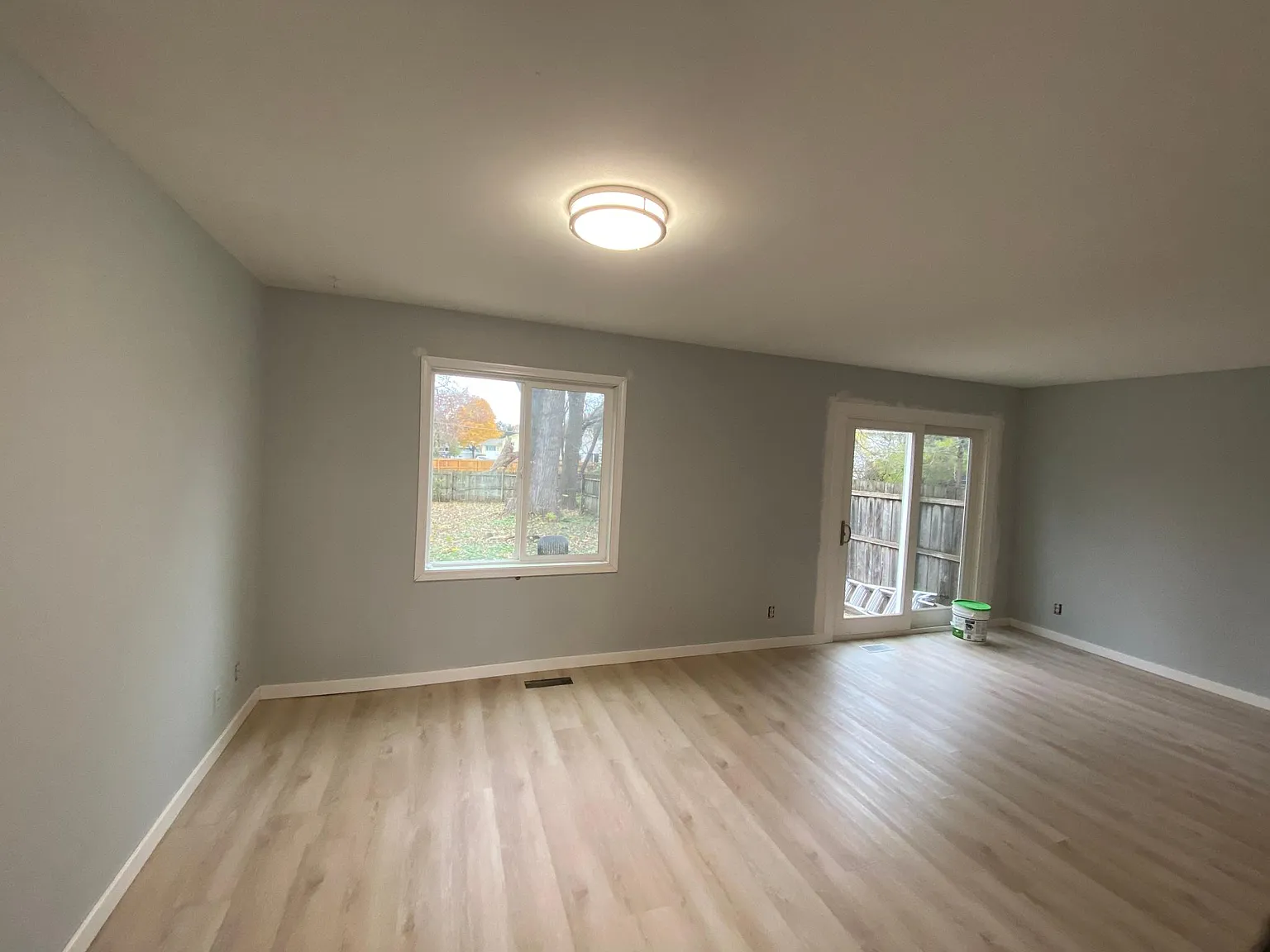 3 bed, 2.5 bath, 1600 sqft, $2,350 — Photo 4