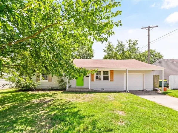 11305 W 70th St, Shawnee, KS 66203