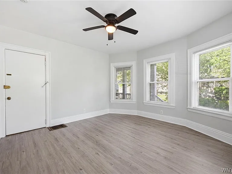 80 Anderson Pl — Photo 3