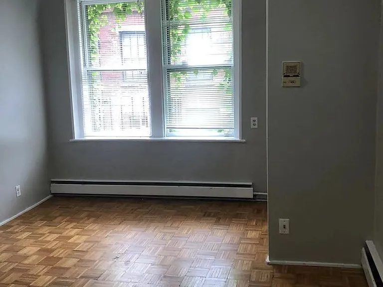 40 Anderson St #10 — Photo 1
