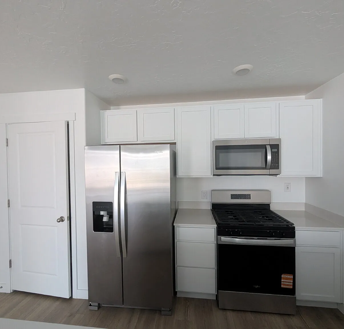 3 bed, 2.0 bath, 1399 sqft, $2,350 — Photo 3