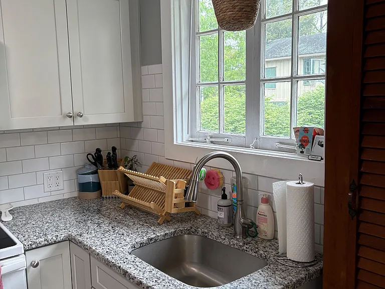 200 Washington Ave #1-R — Photo 6