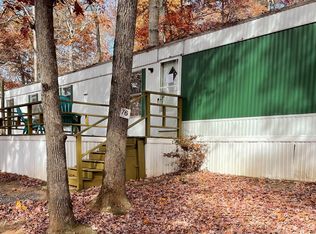 284 Fort Wilderness Rd, Whittier, NC 28789