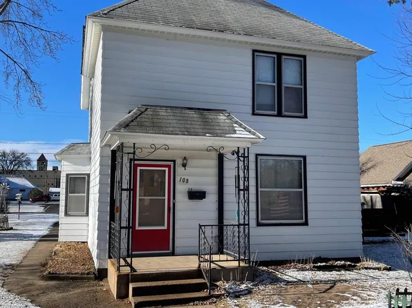 108 5th St SE, Little Falls, MN 56345