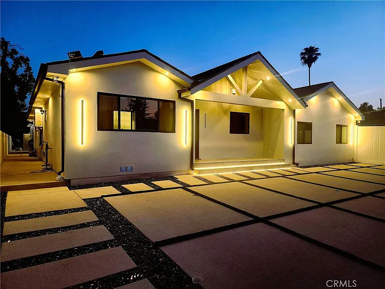 20522 Sherman Way — Photo 51