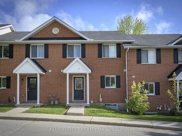190 Fleming Dr #3, London, ON N5V 5B8