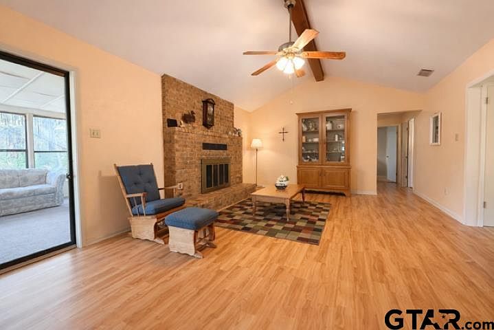 1st image of 23319 Peninsula Point