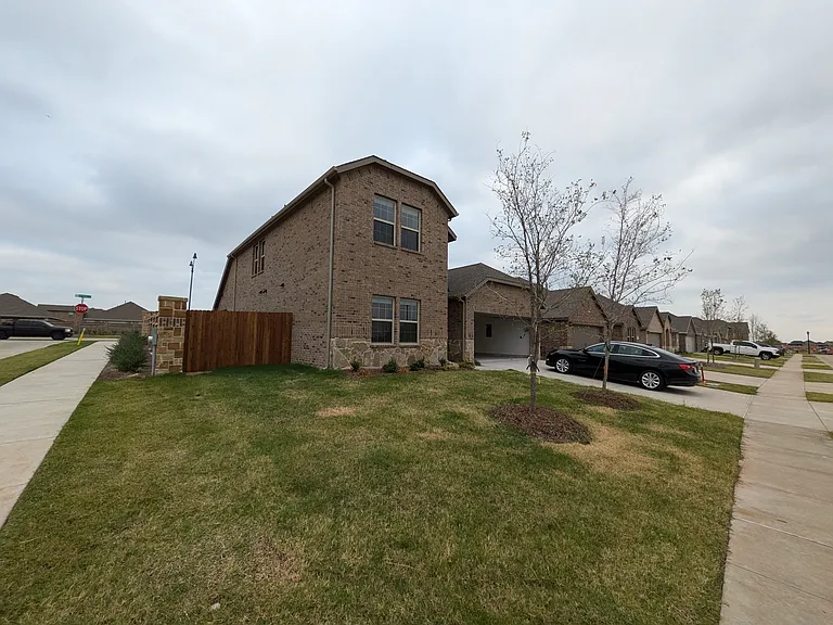 1515 Blossom Court Dr — Photo 3