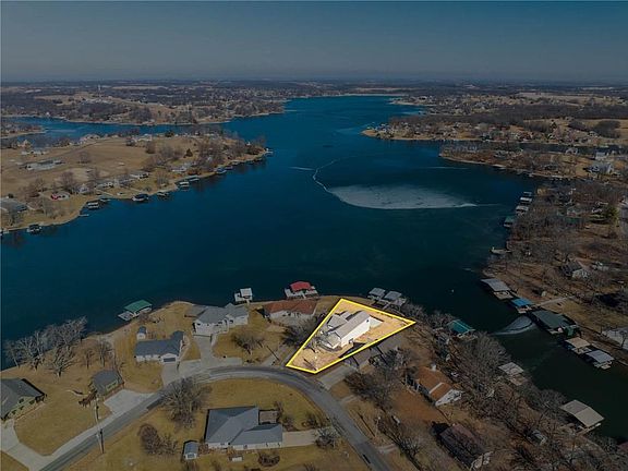 4th image of 560 Lake Viking Ter