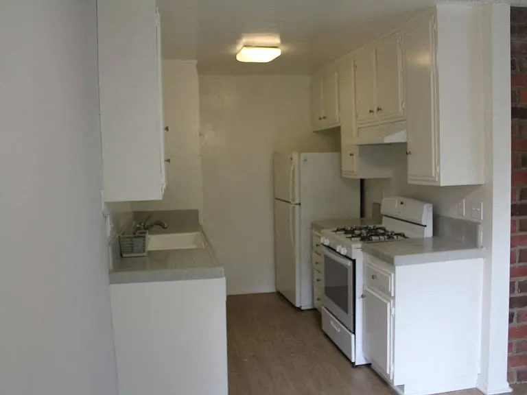 Lido Apartments - 3671 Midvale Ave — Photo 13