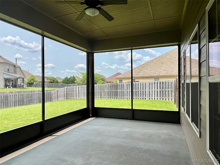 9408 Tillman Ct — Photo 5