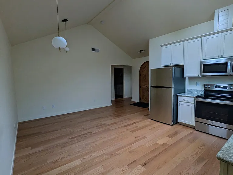 125 Dake Ave #A — Photo 5